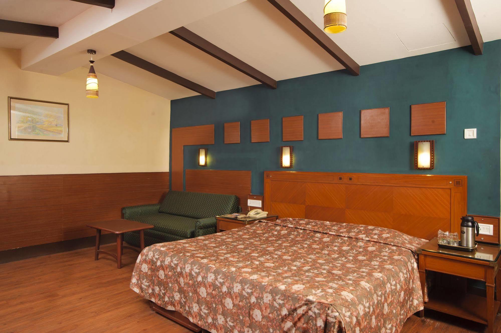 Hotel Jai Kodaikanal Bagian luar foto